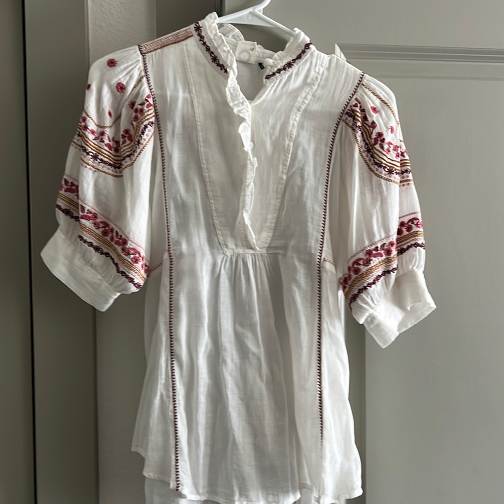 Anthropologie White Peasant Blouse with Pink & Gold Embroidery